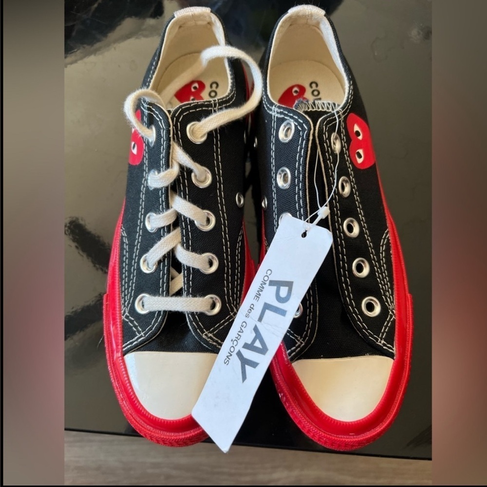Comme des Garçons PLAY Converse Low Black Red Heart Size 5 NWT Authentic - Picture 4 of 9